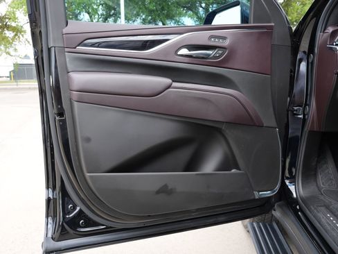 Certified 2023 Cadillac Escalade V w/ Heavy-Duty Trailer Package image 19