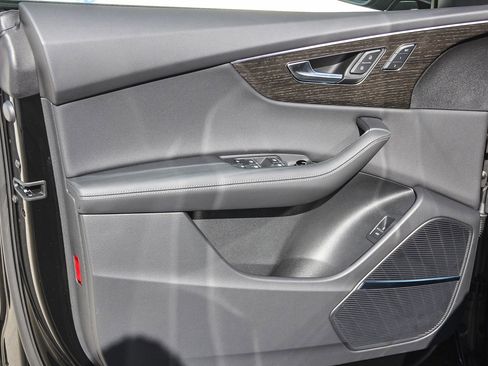 New 2026 Audi Q8 Prestige image 18