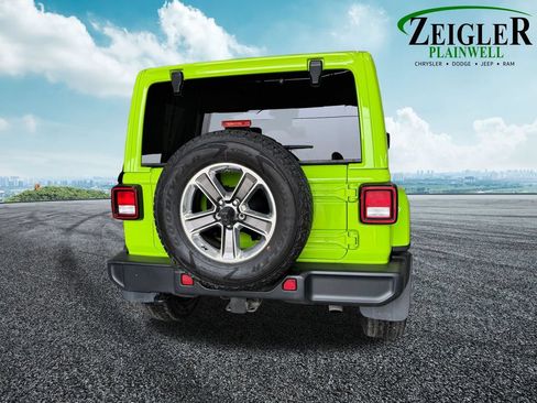 Used 2021 Jeep Wrangler Unlimited Sahara w/ Uconnect 4C Nav & Sound Group AWD/4WD image 5