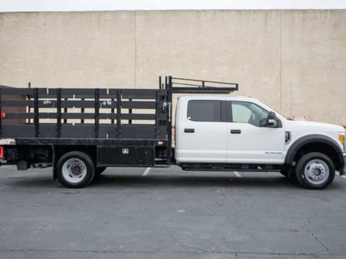Used 2017 Ford F550 4x4 Crew Cab Super Duty image 12