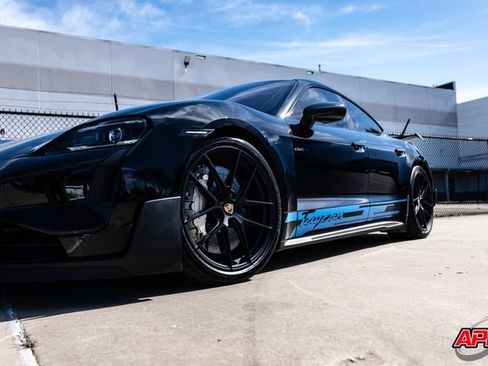 Used 2025 Porsche Taycan Turbo GT image 50