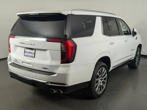 Used 2025 GMC Yukon Denali w/ Denali Reserve Package AWD/4WD image 6