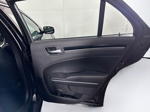 Used 2023 Chrysler 300 Touring image 27