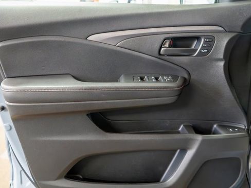 Used 2023 Honda Passport TrailSport image 19