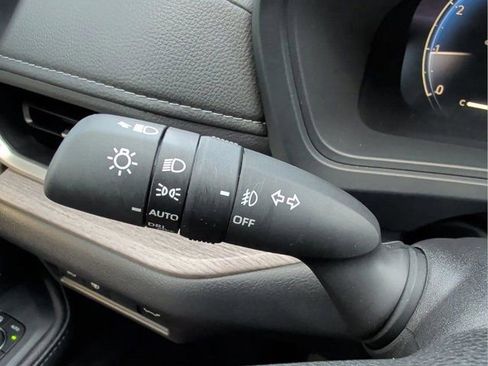 Used 2024 Toyota Grand Highlander Limited image 32