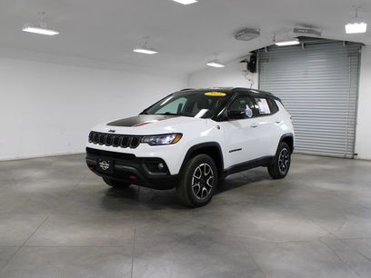 Used 2025 Jeep Compass Trailhawk
