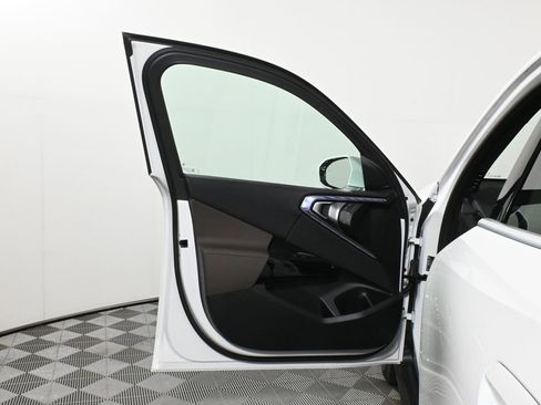 Used 2026 BMW X3 xDrive30 w/ Convenience Package image 27