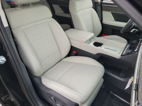 New 2025 Hyundai Santa Fe Calligraphy AWD/4WD image 18
