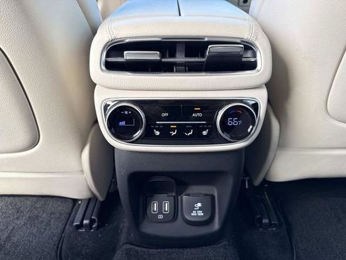 Used 2022 Genesis GV80 2.5T w/ Prestige Package 04 image 37