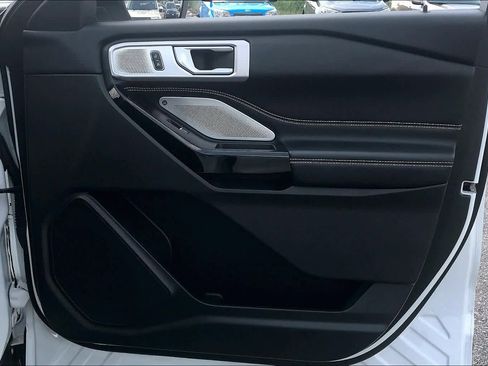 Used 2022 Ford Explorer ST w/ Equipment Group 401A image 21