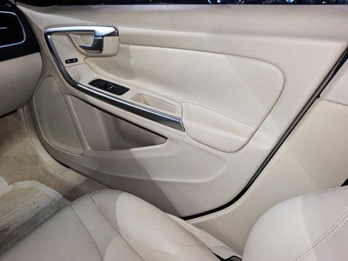 Used 2015 Volvo S60 T5 Premier image 36