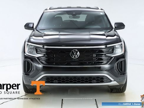 Used 2024 Volkswagen Atlas Cross Sport SE image 54