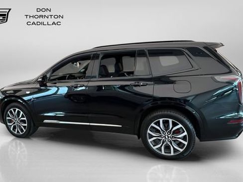 Certified 2024 Cadillac XT6 Sport w/ LPO, Floor Liner Package AWD/4WD image 2