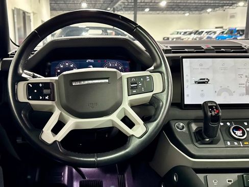 Used 2022 Land Rover Defender 110 S image 17