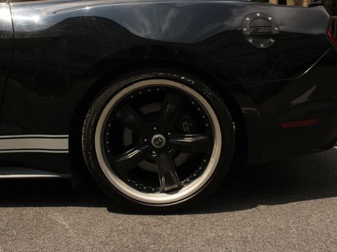 Used 2016 Ford Mustang GT RWD image 10