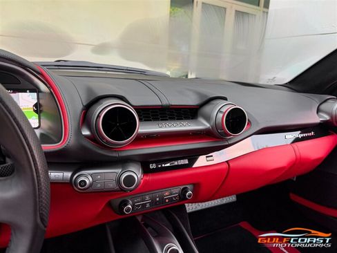 Used 2018 Ferrari 812 Superfast RWD image 15
