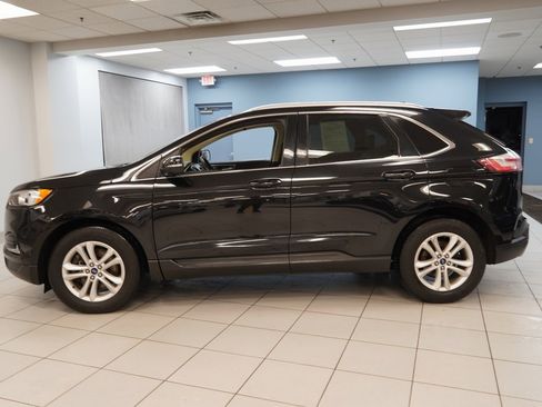 Used 2019 Ford Edge SEL w/ Equipment Group 201A image 2