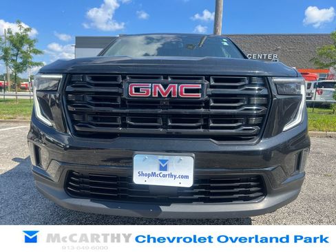Used 2024 GMC Acadia Elevation w/ Black Edition AWD/4WD image 8