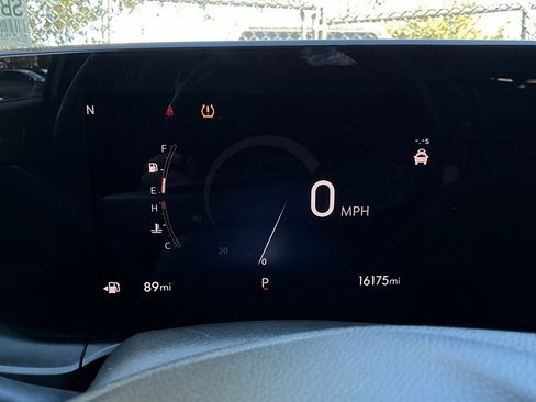 Used 2025 Buick Envista Sport Touring image 36