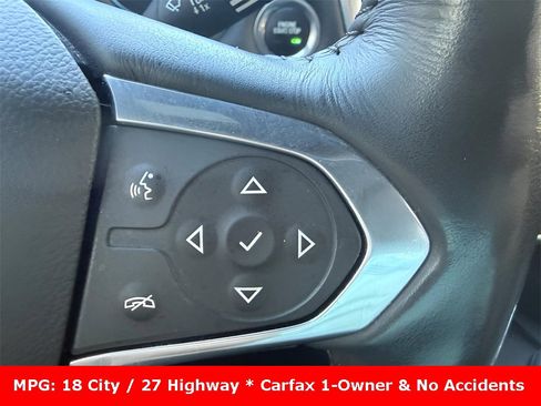 Used 2022 Chevrolet Traverse LT image 25