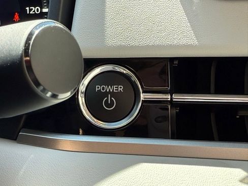 New 2025 Mitsubishi Outlander SEL image 12