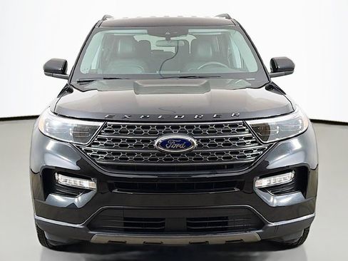 Used 2023 Ford Explorer XLT w/ Equipment Group 202A AWD/4WD image 12
