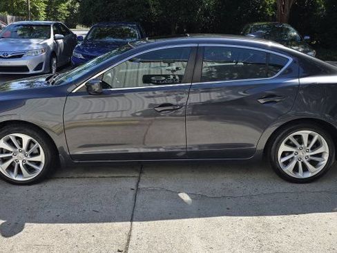 Used 2016 Acura ILX FWD image 2