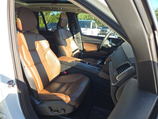 Used 2020 Volvo XC90 T6 Momentum w/ Protection Package Premier AWD/4WD image 13
