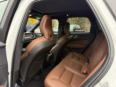 Certified 2023 Volvo XC60 B5 Plus w/ Climate Package image 26