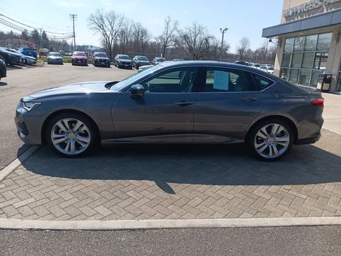Used 2023 Acura TLX w/ Technology Package image 3