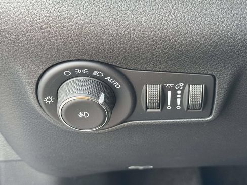 Used 2026 Jeep Compass Limited AWD/4WD image 27
