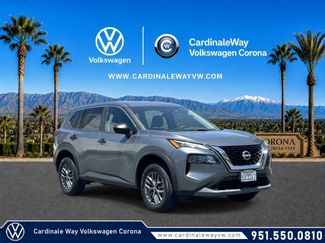 Used 2023 Nissan Rogue S FWD video 1