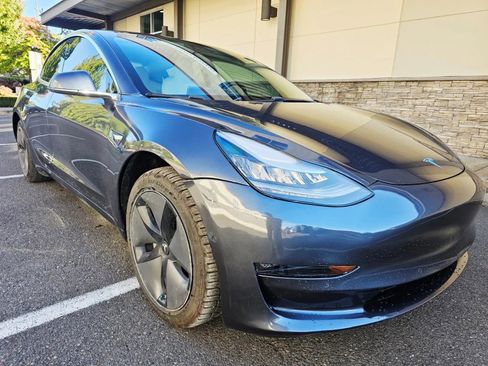 Used 2019 Tesla Model 3 Standard Range Plus image 7