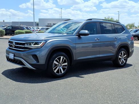 Certified 2023 Volkswagen Atlas SE FWD image 3