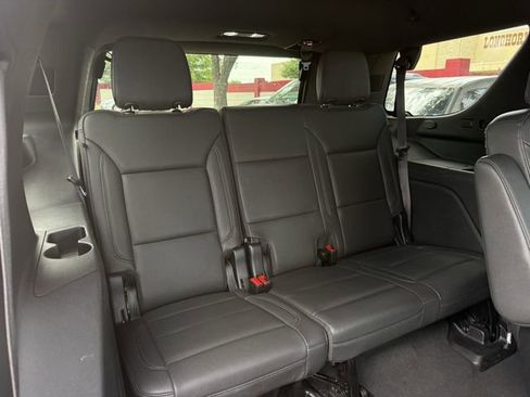 Used 2024 Chevrolet Tahoe LT RWD image 32