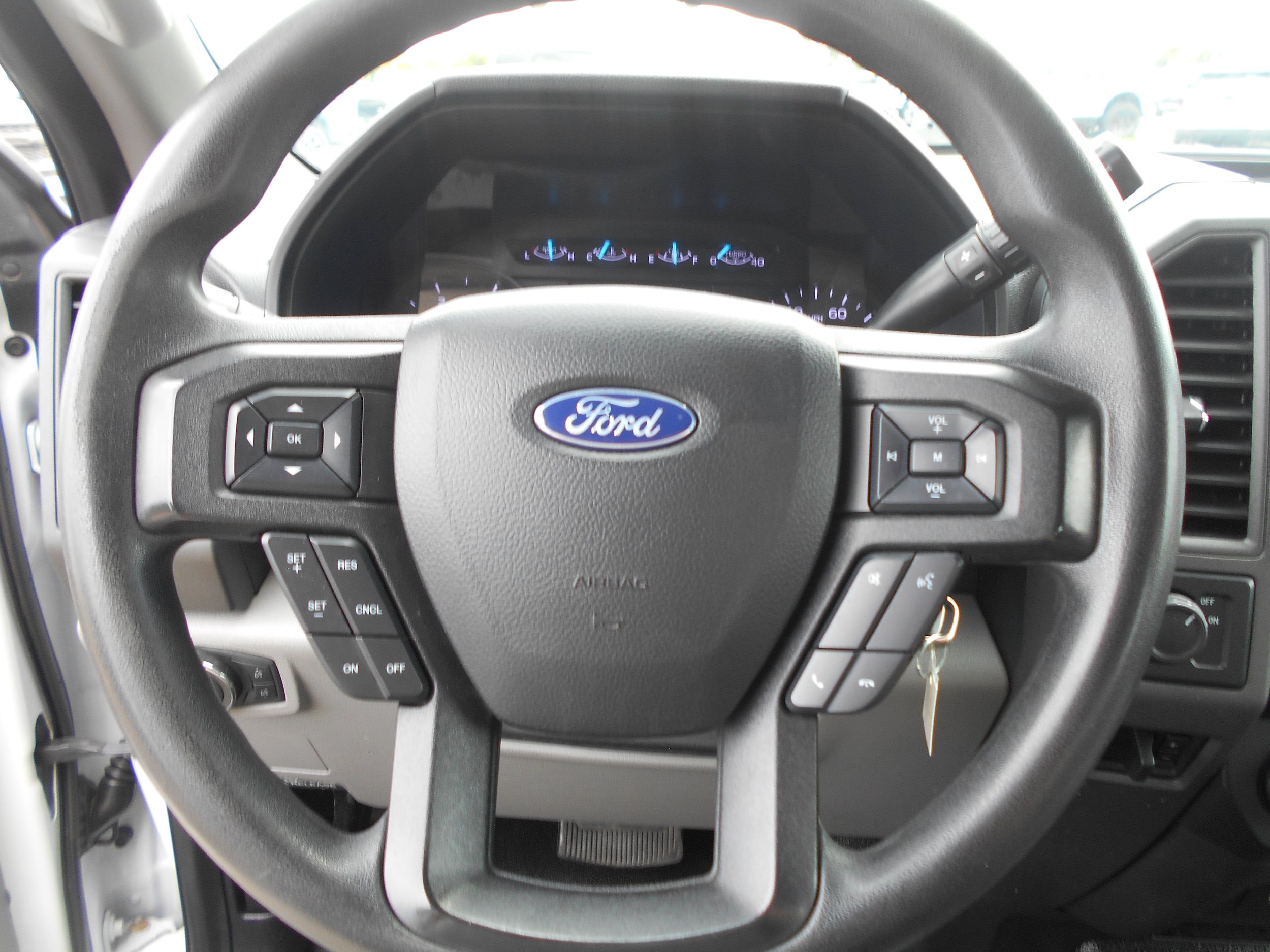Used 2020 Ford F350 XL w/ STX Appearance Package RWD image 15