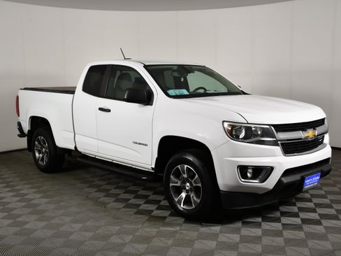 Used 2015 Chevrolet Colorado W/T RWD image 4