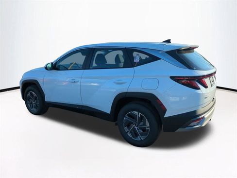 Certified 2026 Hyundai Tucson Blue SE w/ Tow & Go Package image 7