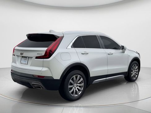 Used 2021 Cadillac XT4 Premium Luxury w/ Driver Awareness Package image 5