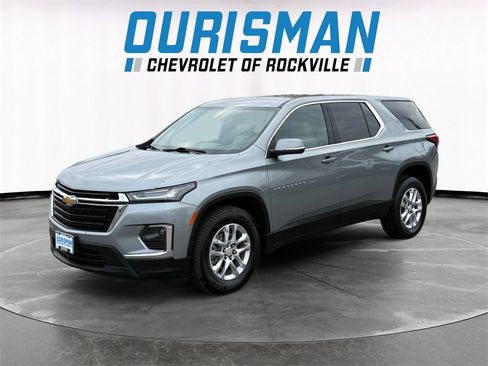 Used 2023 Chevrolet Traverse LS w/ Safety Package image 2