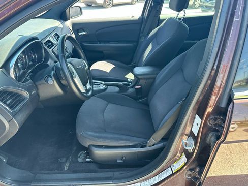 Used 2013 Chrysler 200 Touring image 11