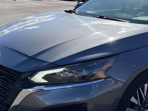 Used 2024 Nissan Altima 2.5 SV image 9