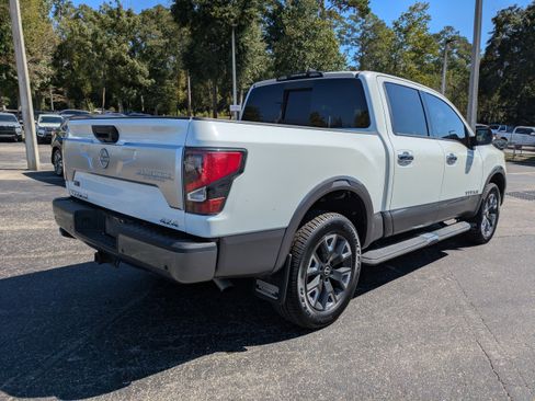Certified 2024 Nissan Titan Platinum Reserve w/ Moonroof Package image 4