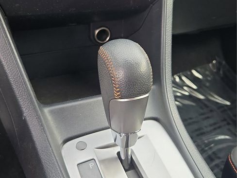 Used 2016 Subaru Crosstrek 2.0i Premium image 18