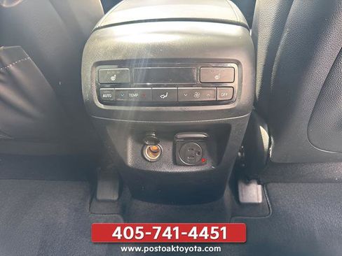Used 2022 Hyundai Palisade SEL w/ Premium Package FWD image 18
