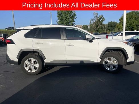 Used 2021 Toyota RAV4 XLE AWD/4WD image 11
