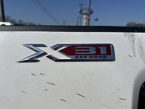 Used 2021 GMC Sierra 2500 SLE w/ SLE Value Package; image 10