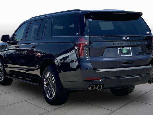 Used 2025 Chevrolet Suburban Z71 AWD/4WD image 11