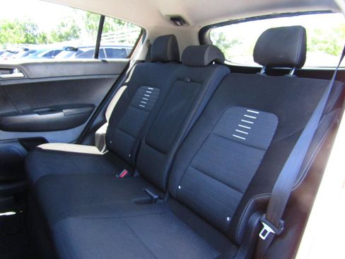 Used 2020 Kia Sportage LX w/ LX Popular Package AWD/4WD image 19