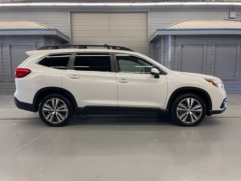 Used 2019 Subaru Ascent Premium w/ Popular Package #3 image 8
